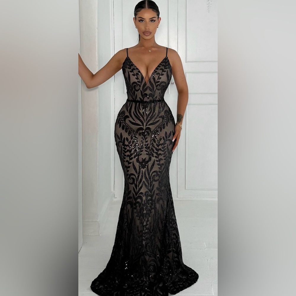 Fashion Nova Black Lace Prom Dress